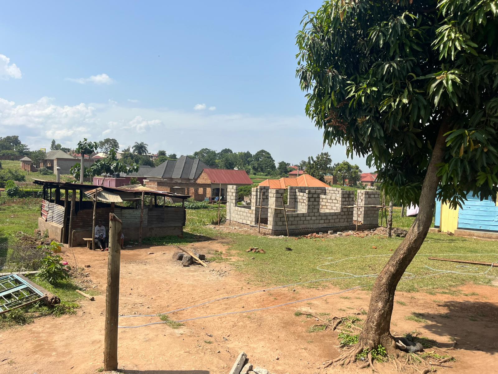 Du betrachtest gerade Neuaufbau mit selbstgebrannten Ziegeln